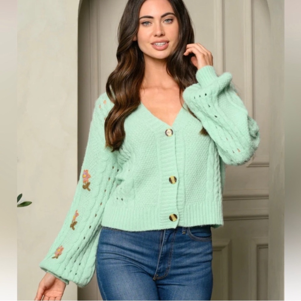 Women’s Floral Crochet Puff Sleeve Knit Sweater